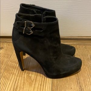 Sam Edelman black suede bootie heels size 6
